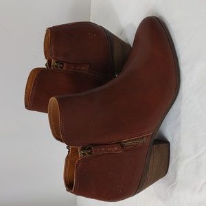 Frye Women's Judith Cognac Brown Leather Zip Ankle Boots Size 9.5M